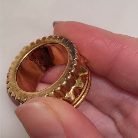 Beautiful like NEW Waterford gold tone stud crown ring - Picture 4 of 4